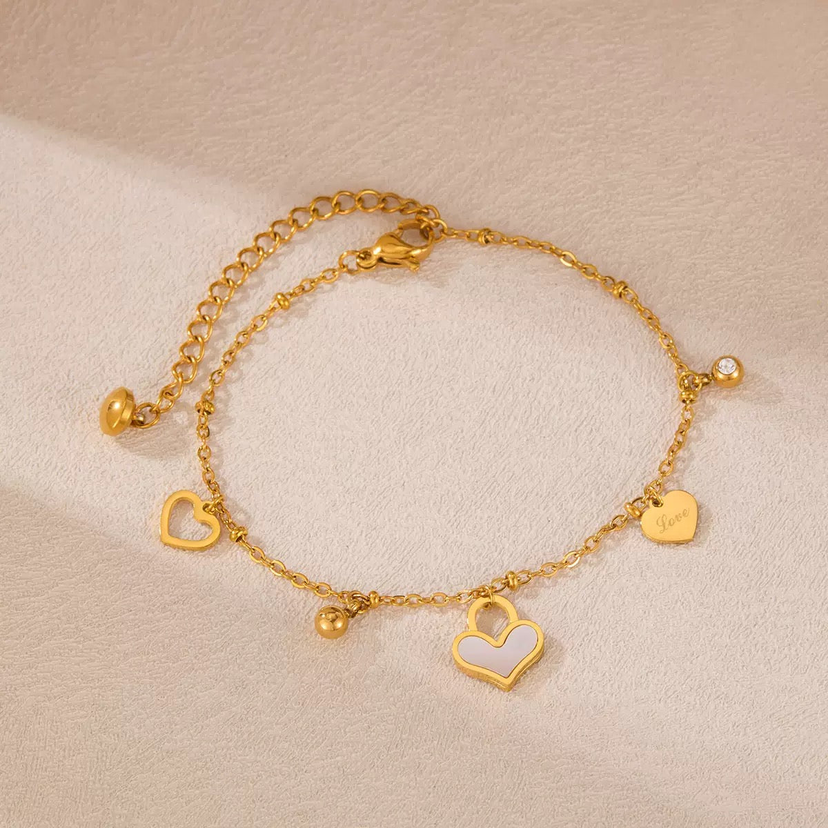 Bracelet élégant avec cœur BGN151