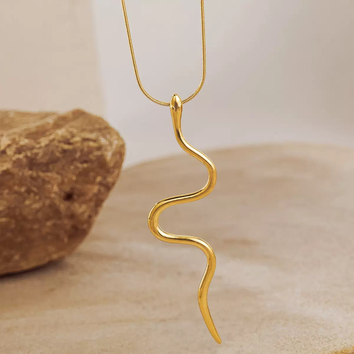 Collier de luxe plaqué or CGN164