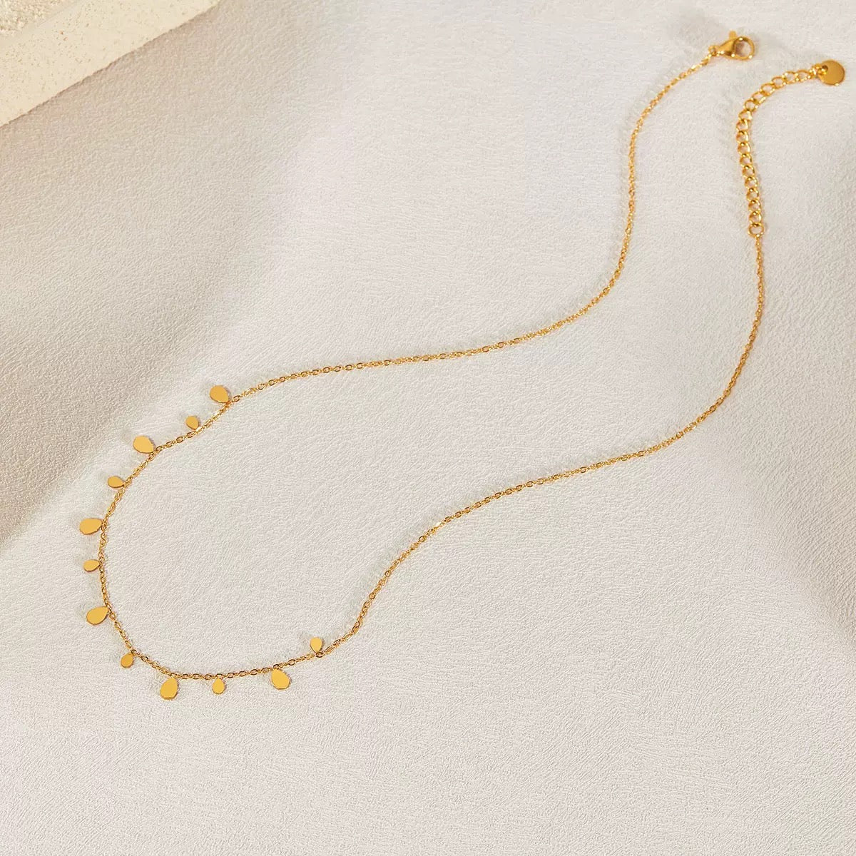 Collier de luxe plaqué or CGN169
