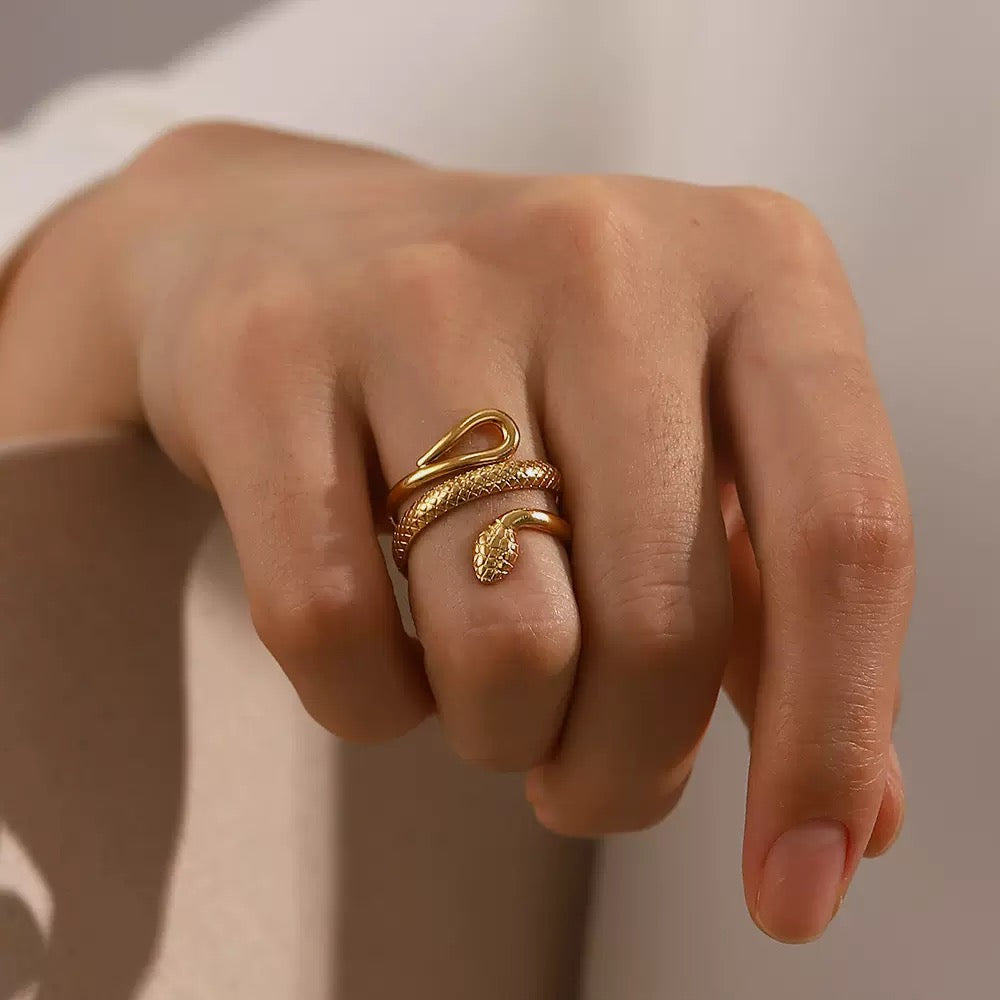 Bague de luxe plaqué or RGN076