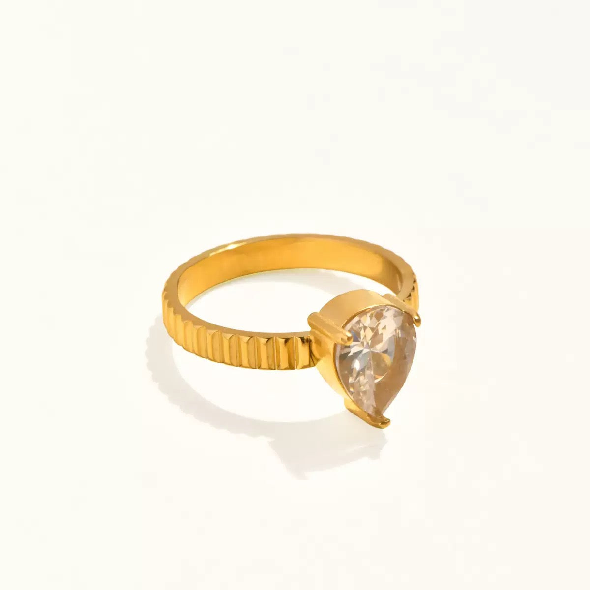Bague de luxe plaqué or RGN089