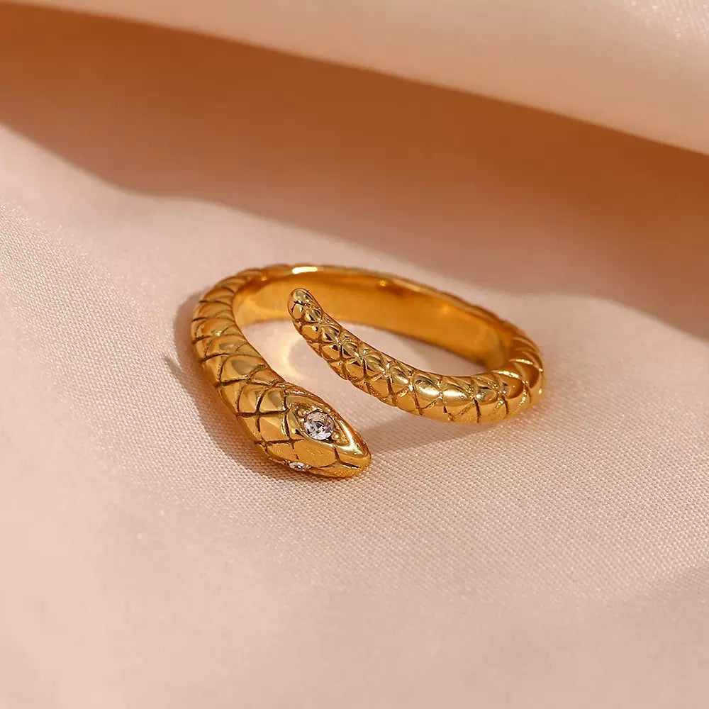 Bague de luxe plaqué or RGN092